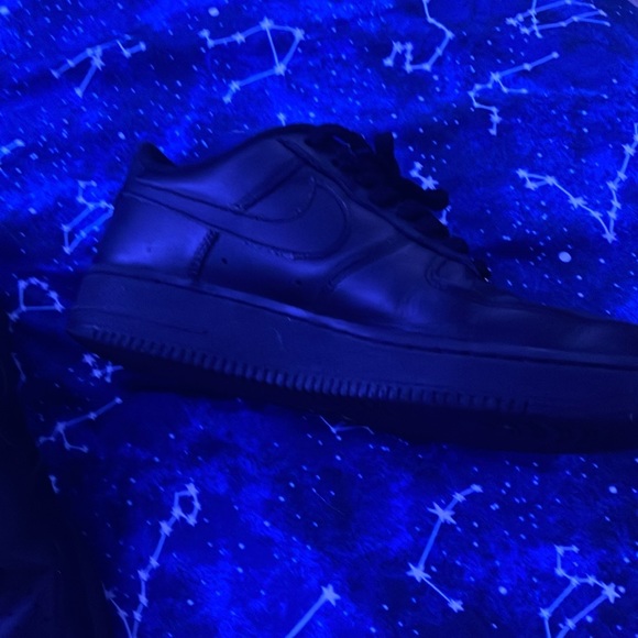 Black Air Force 1s - Picture 2 of 3